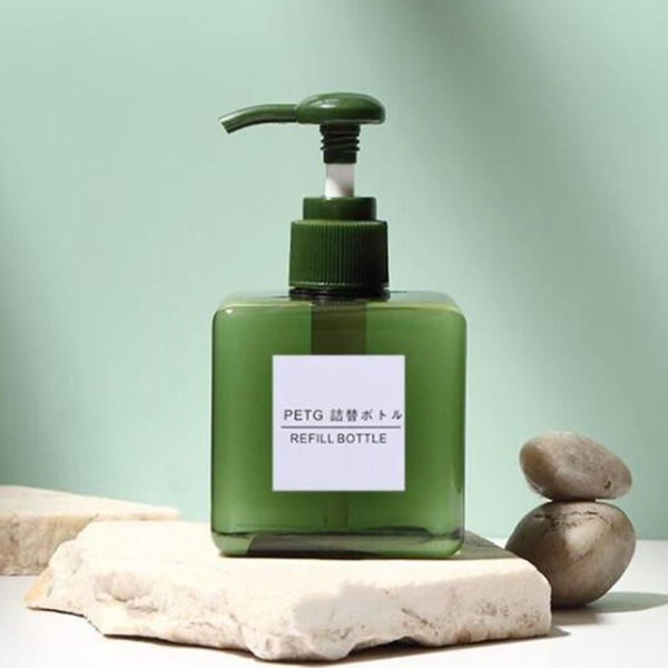 

1pc Letter Graphic Shampoo Replacement Bottle, Dark green