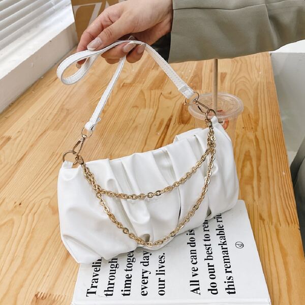 

Solid Chain Decor Ruched Bag, White