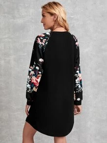 EMERY ROSE Vestido con estampado floral de manga raglán - Negro - Ver 2