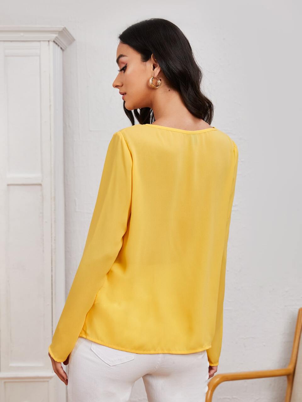 Solid Keyhole Neck Blouse