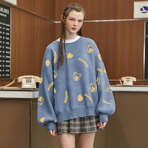 

Bear & Heart Pattern Drop Shoulder Sweater, Dusty blue