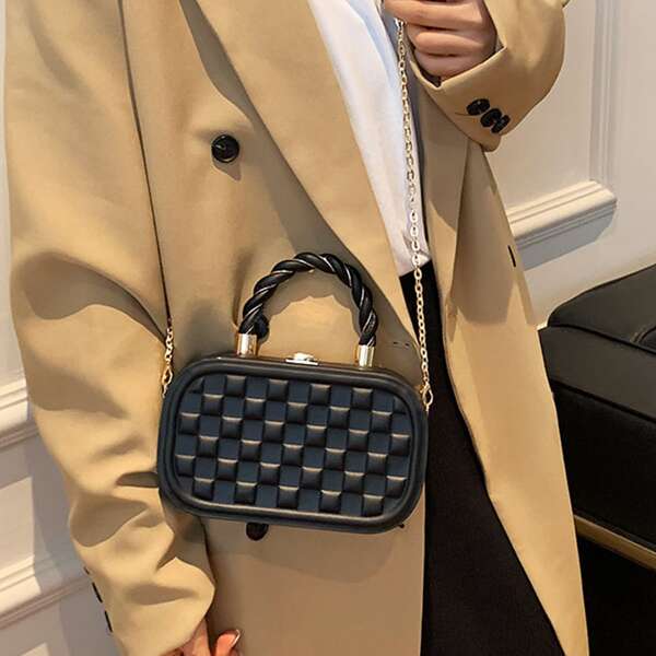 

Geometric Graphic Chain Box Bag, Black