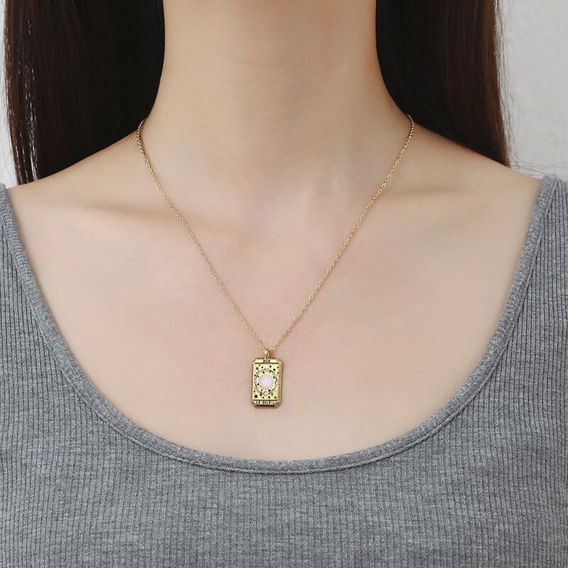 

Geo Pendant Chain Necklace, Gold