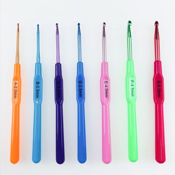 

7pcs Letter Graphic Crochet Hook, Multicolor