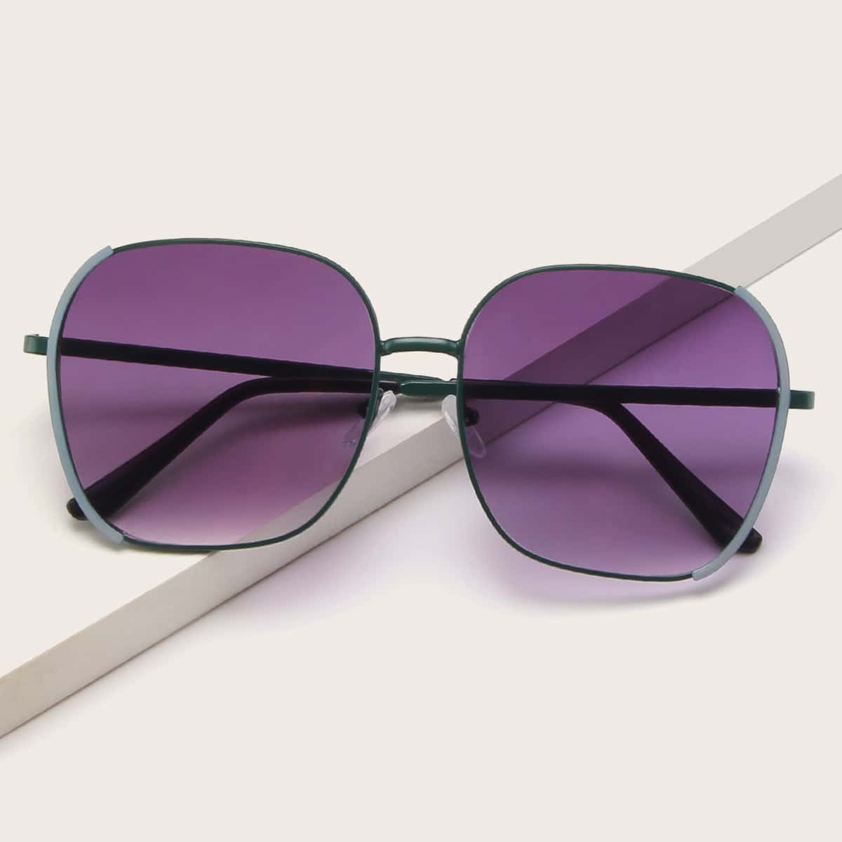 

Square Frame Sunglasses