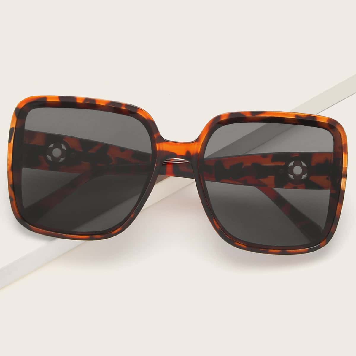 

Leopard Square Frame Sunglasses