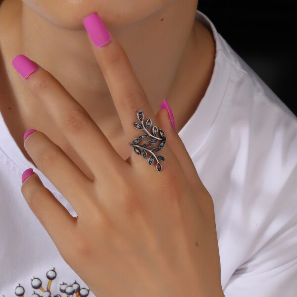 

Rhinestone Leaf Decor Ring, Multicolor