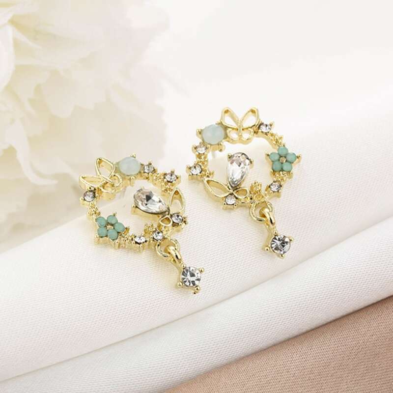 

Butterfly Design Drop Earrings, Gold