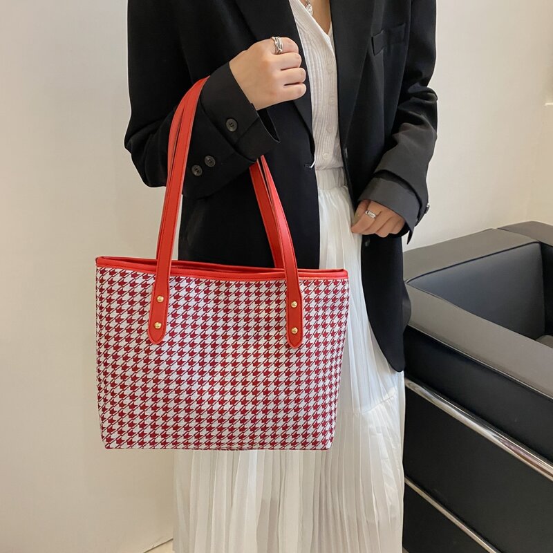 

Houndstooth Graphic Tote Bag, Multicolor