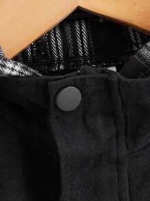 SHEIN 男孩格紋印花翻蓋口袋連帽夾克