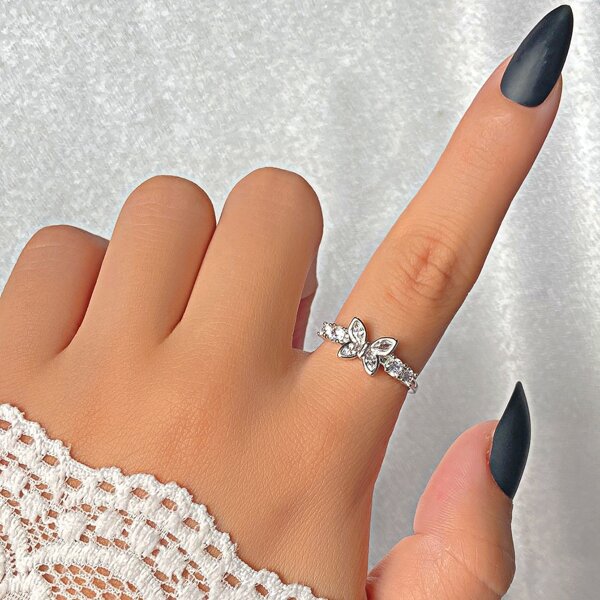 

Zircon Butterfly Decor Ring, Silver
