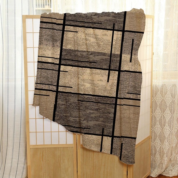 

Geometric Print Flannel Blanket, Multicolor