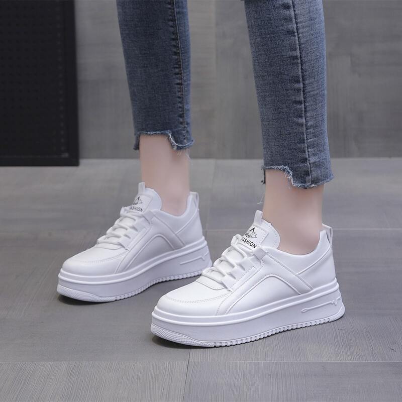 

Lace-up Front Skate Shoes, White