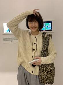 小絨球細節麻花編織開襟衫 - 杏色 - 查看 1