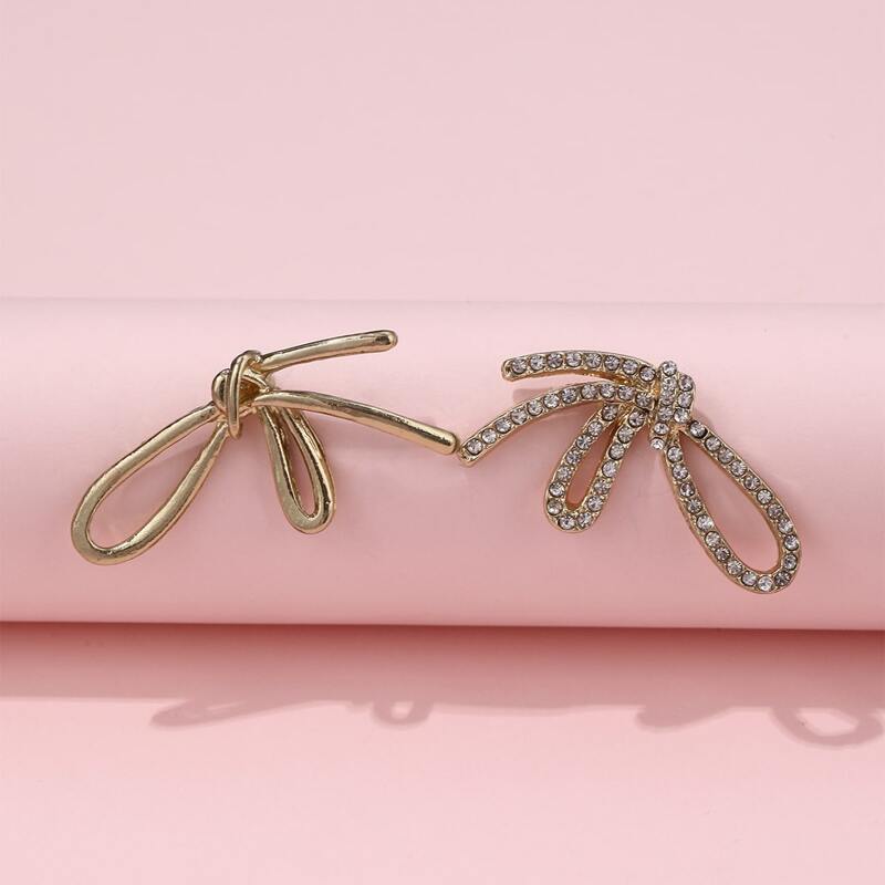 

Rhinestone Decor Stud Earrings, Gold