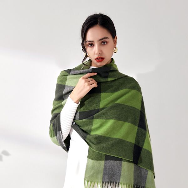 

Fringe Hem Plaid Scarf, Multicolor