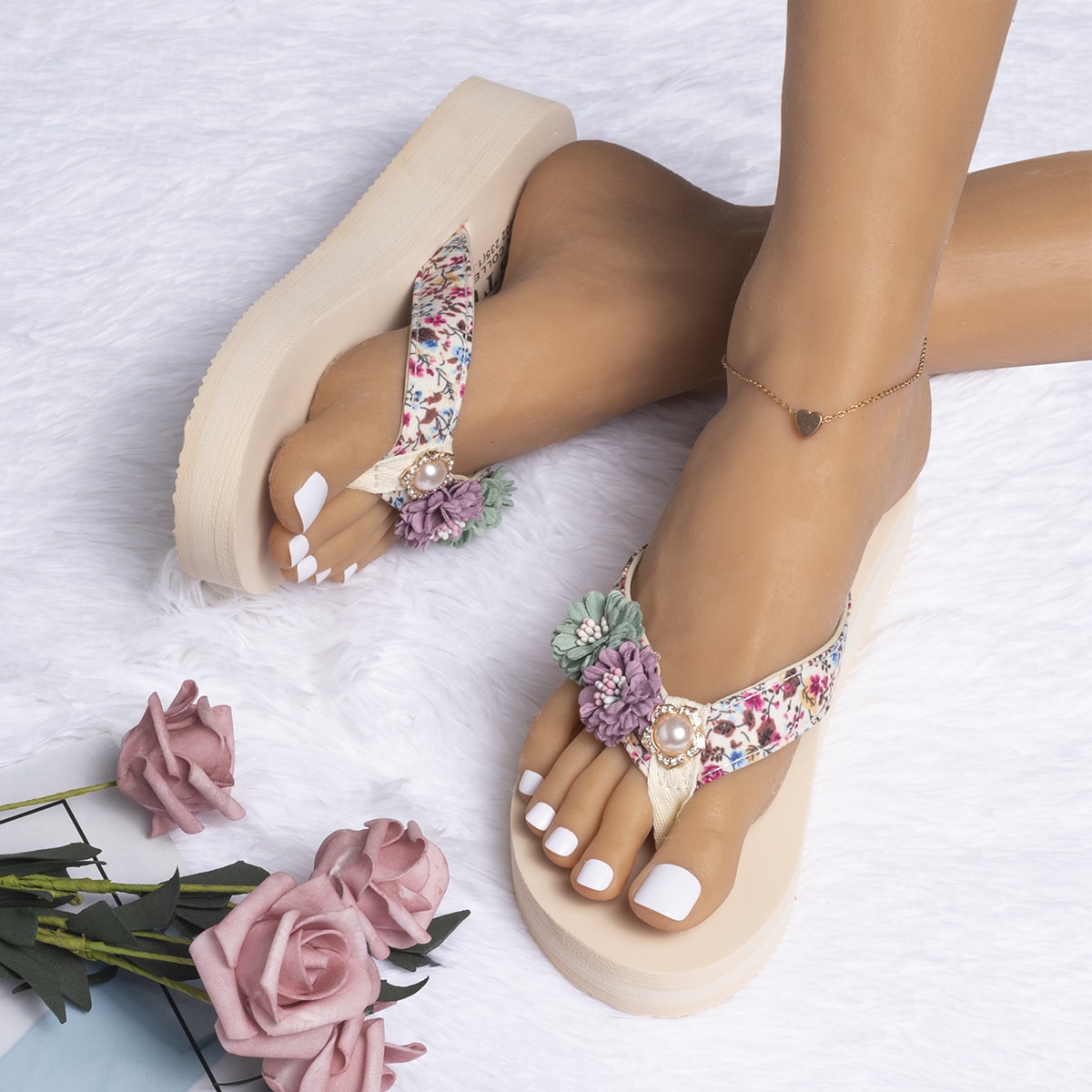 Вьетнамки с искусственным жемчугом и цветком