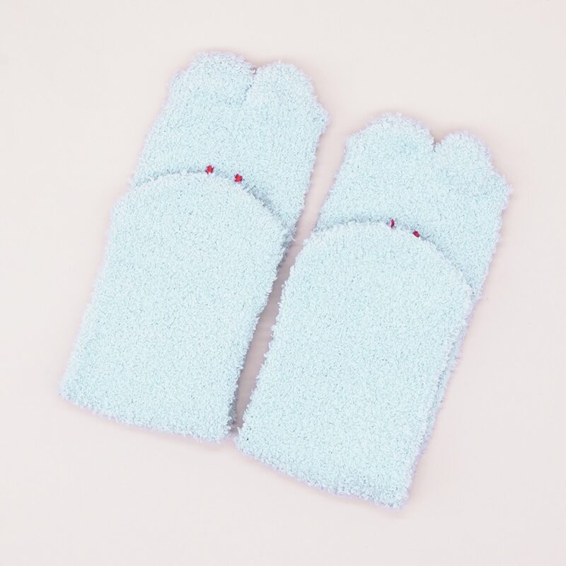 

Cartoon Graphic Fluffy Crew Socks, Blue