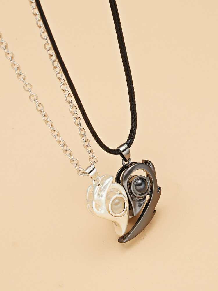 2pcs Couple Light Projection Heart Charm Necklace