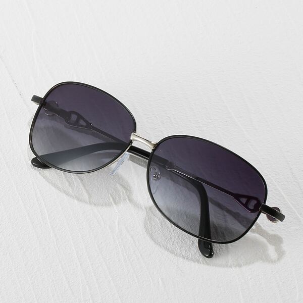 

Metal Frame Polarized Sunglasses
