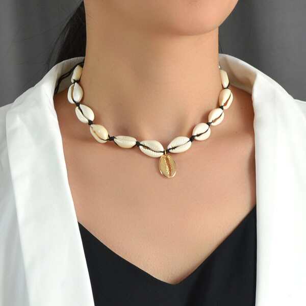 

Shell Decor Beaded Necklace, Multicolor