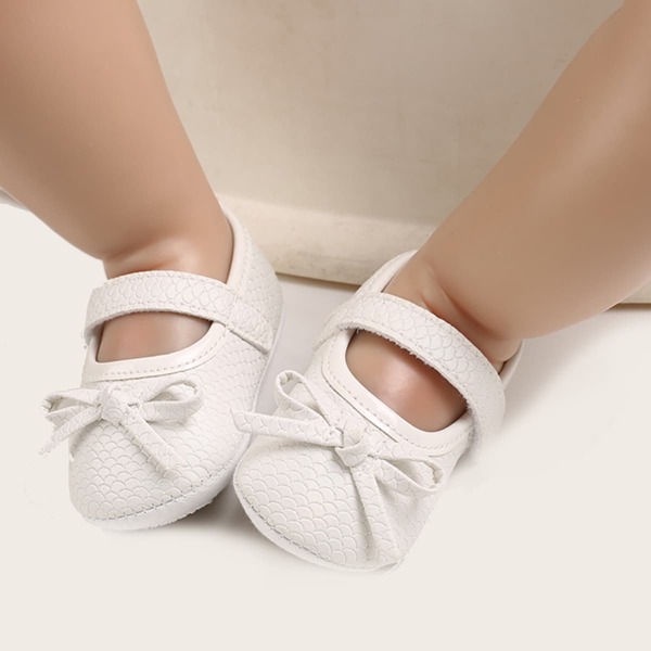 

Baby Bow Decor Textured Velcro Strap Flats, White