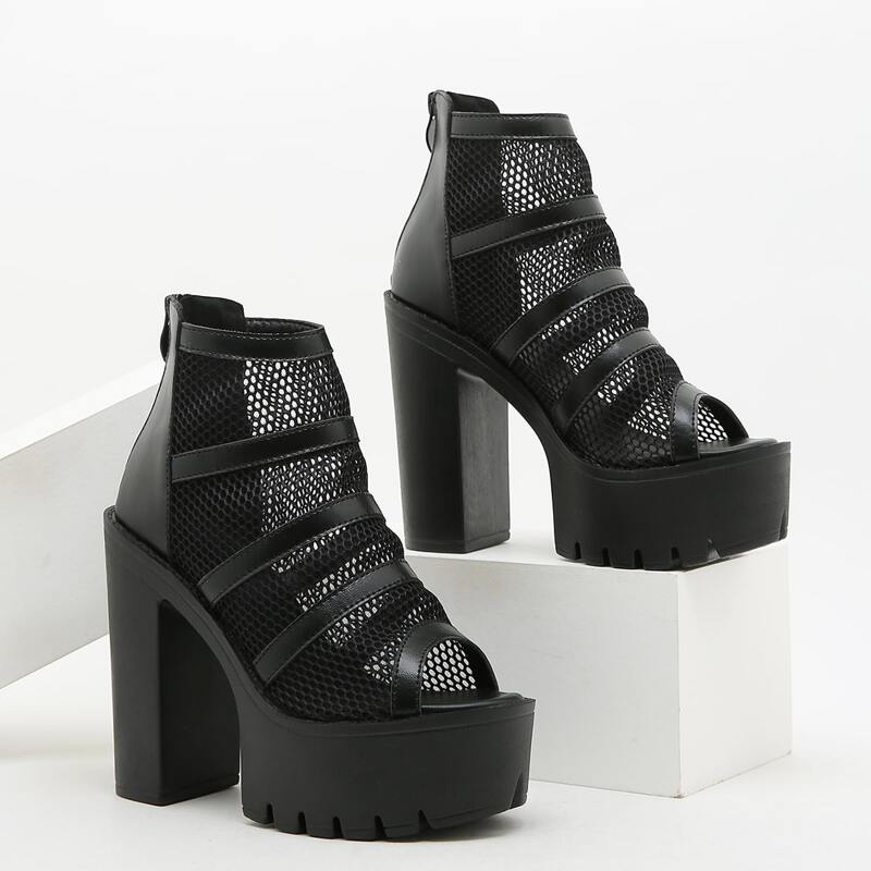 

Minimalist Hollow Out Chunky Heeled Boots, Black