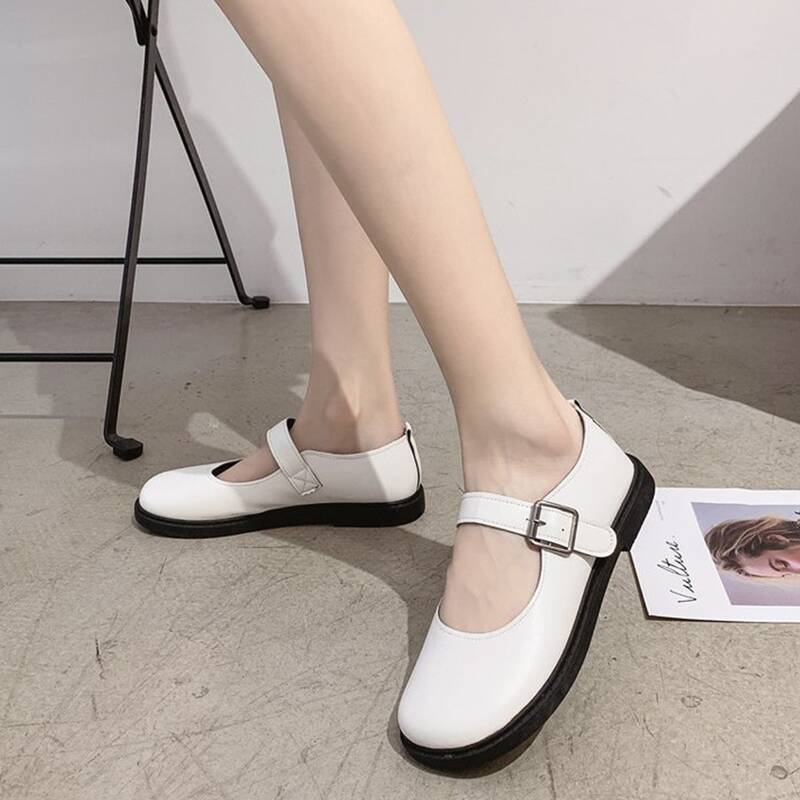 

Minimalist Mary Jane Flats, White