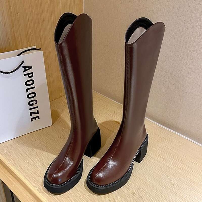 

Minimalist Riding Boots, Brown