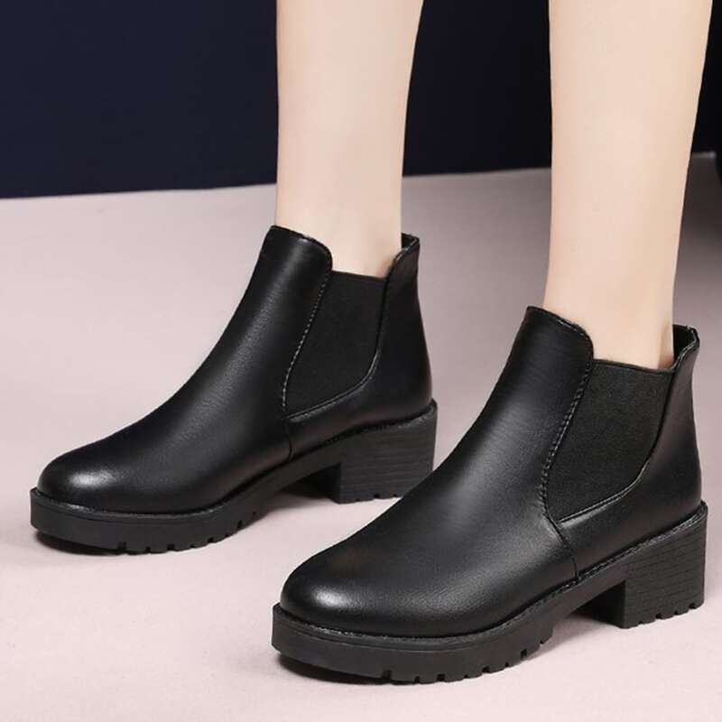 

Minimalist Slip On Boots, Black