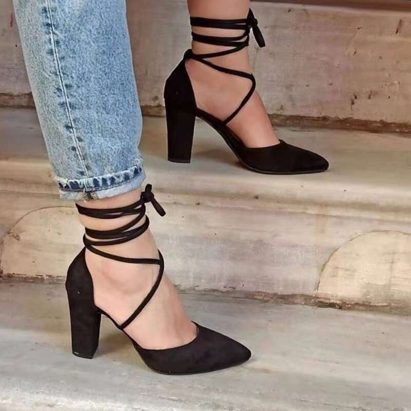 

Lace Up Chunky Heeled Pumps, Black