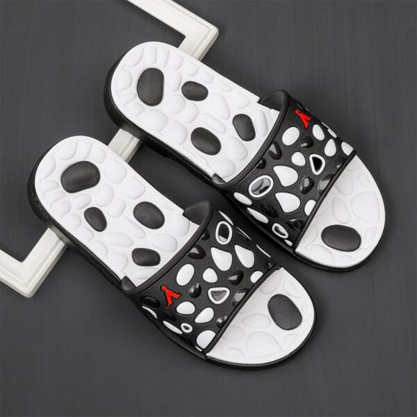 

Men Two Tone Graphic Slides, Black and white