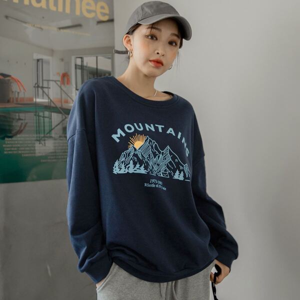 

Letter & Mountain Print Drop Shoulder Pullover, Navy blue