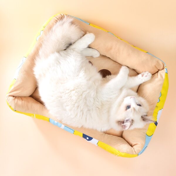 

Paw Pattern Pet Bed, Multicolor