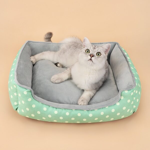 

Polka Dot Pattern Pet Bed, Multicolor