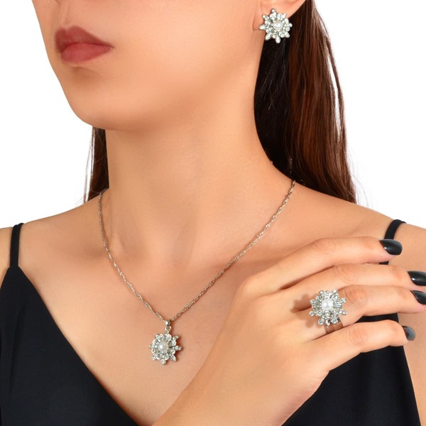 

Rhinestone Decor Ring & Stud Earrings & Necklace, Silver