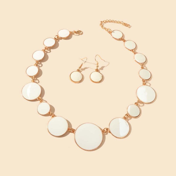 

Round Drop Earrings & Necklace, White