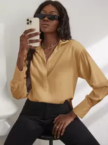 Blusa bajo con abertura irregular - Caqui - Ver 1