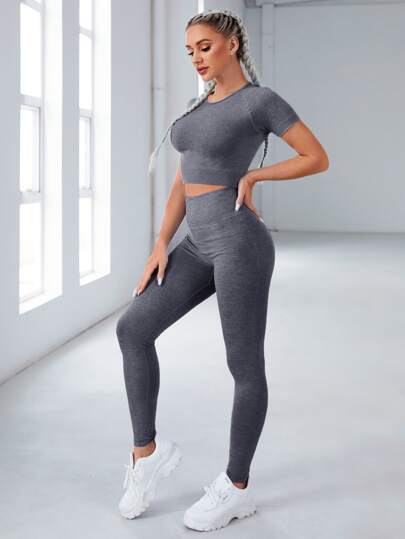 طقم لباس رياضي باكمام راجلان بلون موحد عالي المرونة سلس