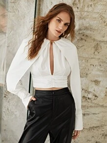 Mulvari Solid Chain Detail Cut Out Crop Blouse - White - View 4