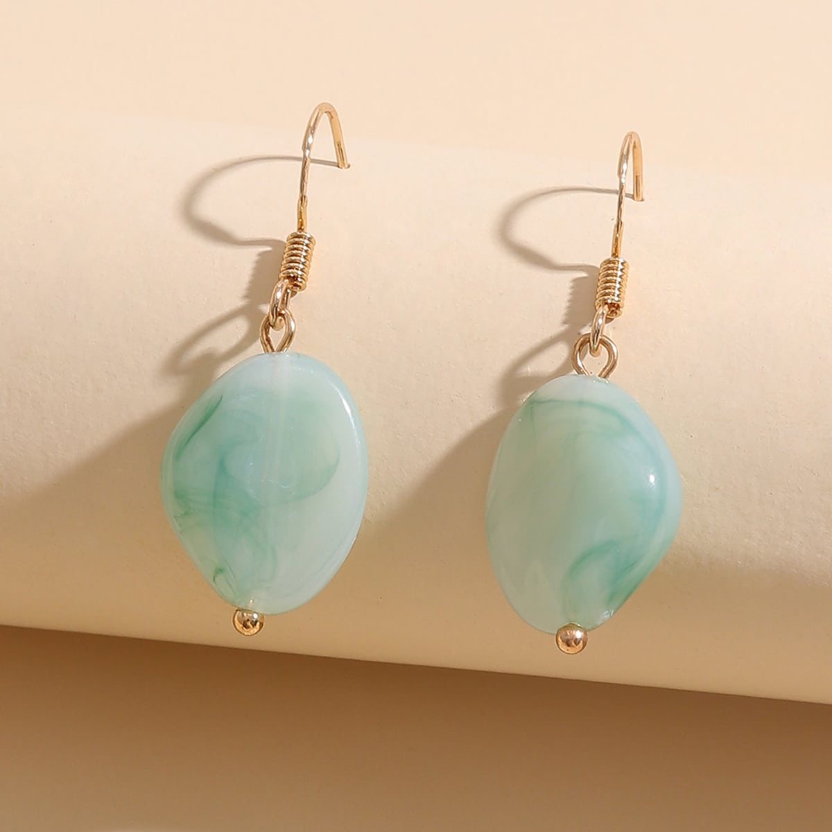 Серьги-подвески геометрический из смолы