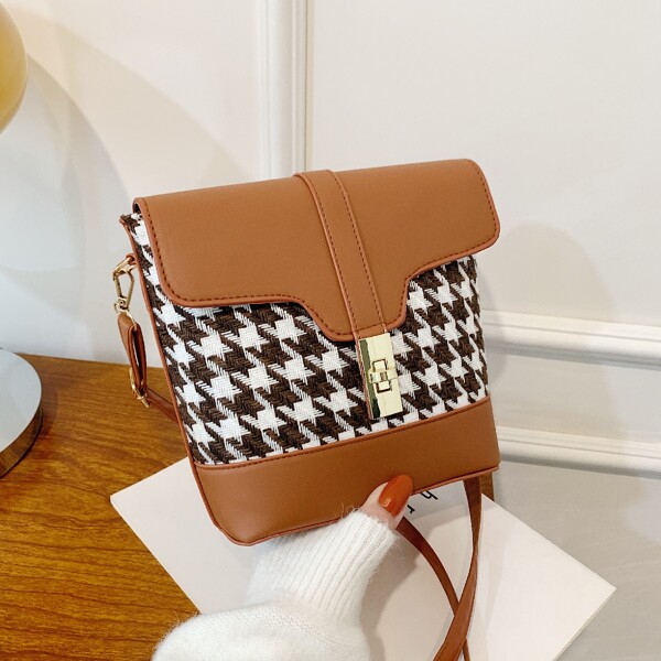 

Houndstooth Graphic Twist Lock Crossbody Bag, Brown