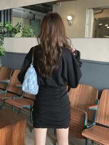 Vestido ajustado unicolor de hombros caídos fruncido