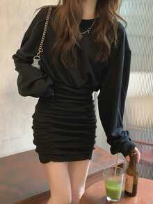 Vestido ajustado unicolor de hombros caídos fruncido