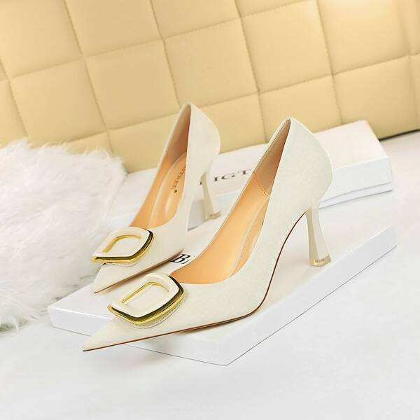 

Croc Embossed Heeled Court Pumps, Beige