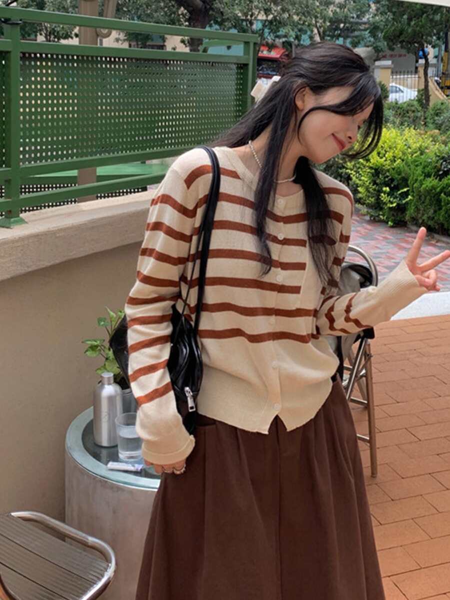 條紋圖案前排扣開襟衫 - 杏色 - 查看 1