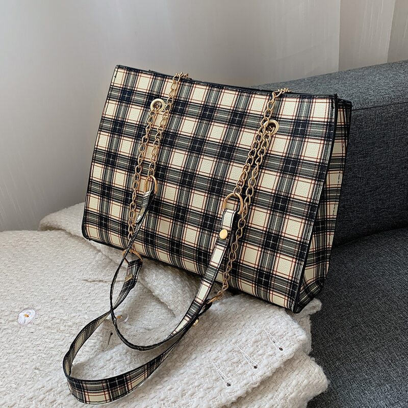 

Plaid Graphic Tote Bag, Multicolor