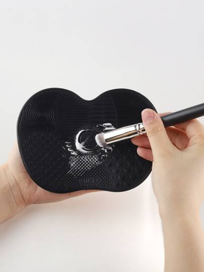 RANCAI 1 pezzo Piccolo tappetino in silicone per la pulizia dei pennelli da trucco, tappetini per la pulizia dei pennelli da trucco, cuscinetti per la pulizia cosmetica, strumento di lavaggio portatile con ventosa per pennelli da trucco