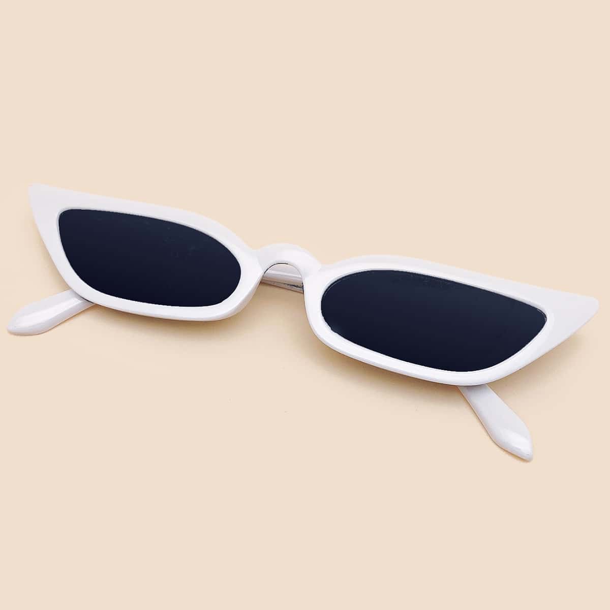 

Cat Eye Sunglasses