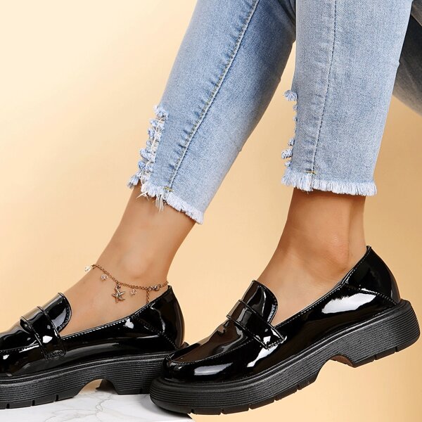 

Round Toe Chunky Loafers, Black